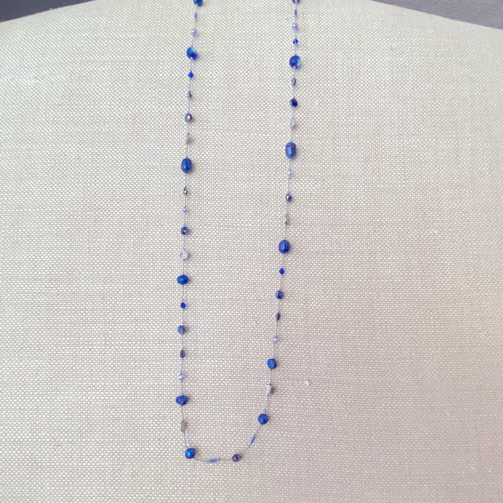 Pretty blue long necklace